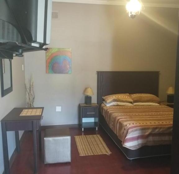 פנסיון Clycherco Self Catering