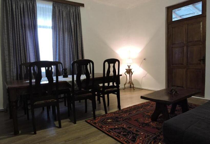 پانسیون Ethno House Inn Tianeti
