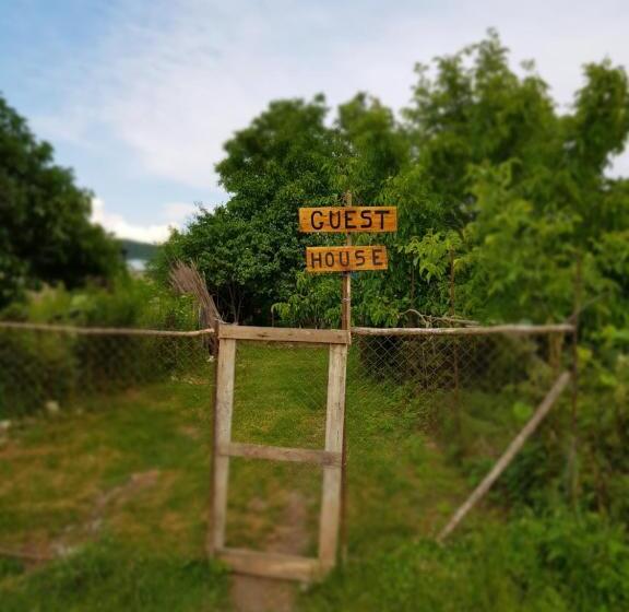 پانسیون Ethno House Inn Tianeti