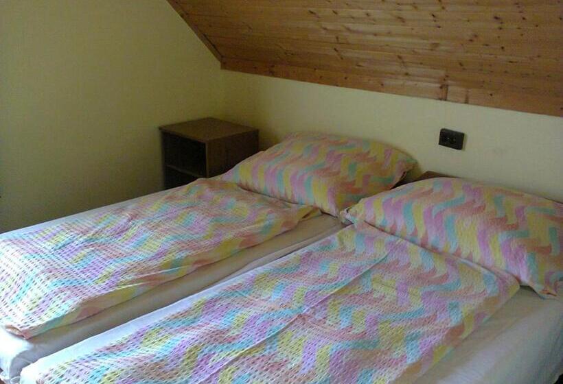 펜션 F 106 Vendégház