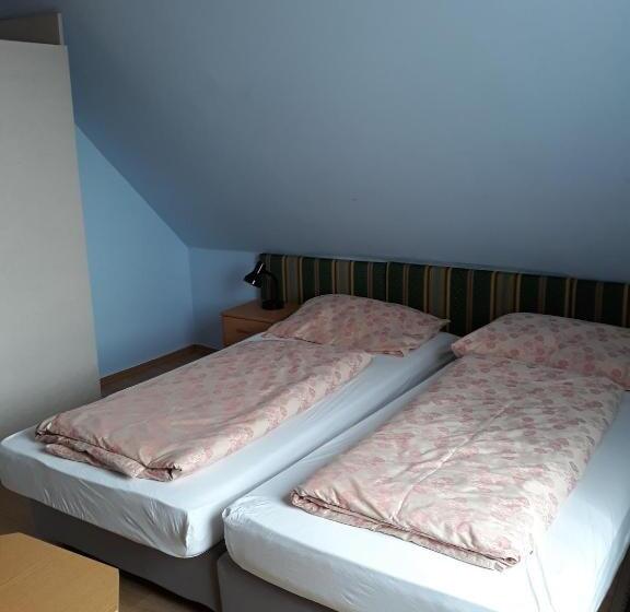 펜션 F 106 Vendégház