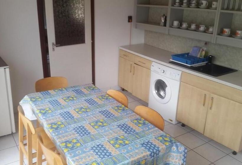 펜션 F 106 Vendégház