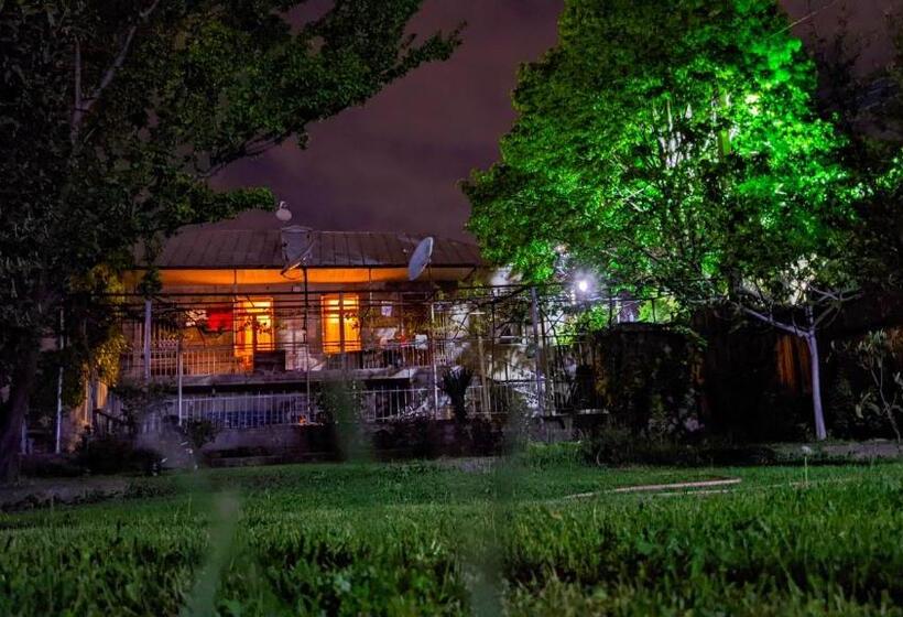 پانسیون Guest House Green Veranda