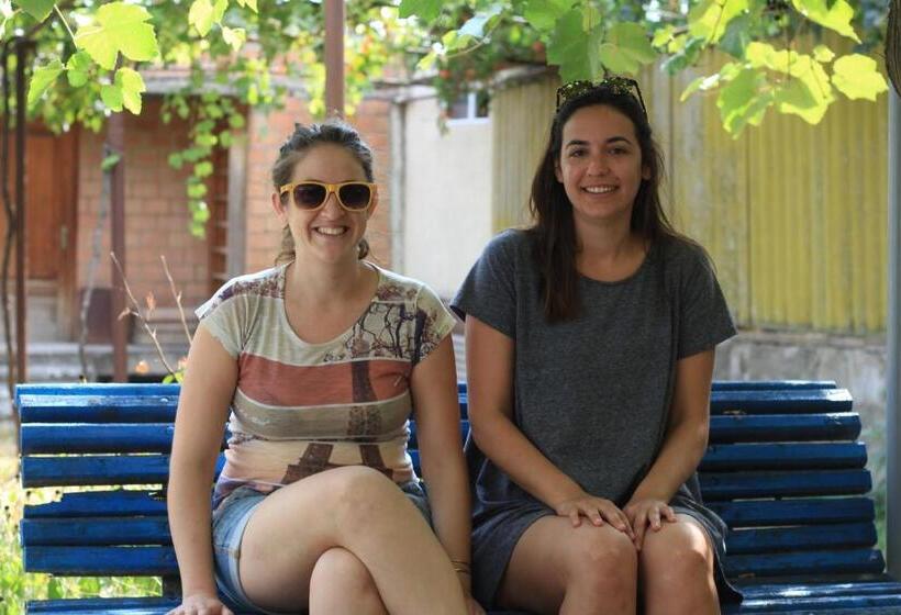 پانسیون Guest House Green Veranda