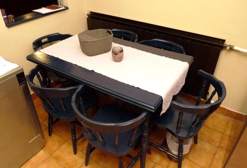 膳宿费 Ipoly Party Ház