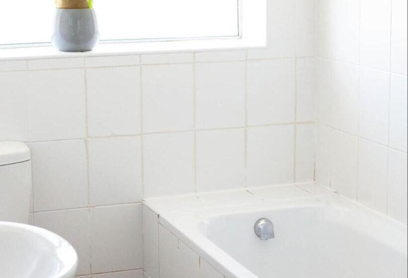 بنسيون Julinas Guesthouse