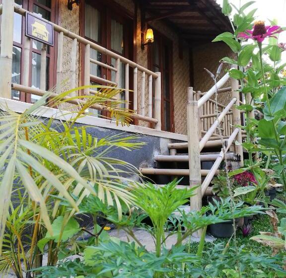 膳宿费 Larosa Homestay