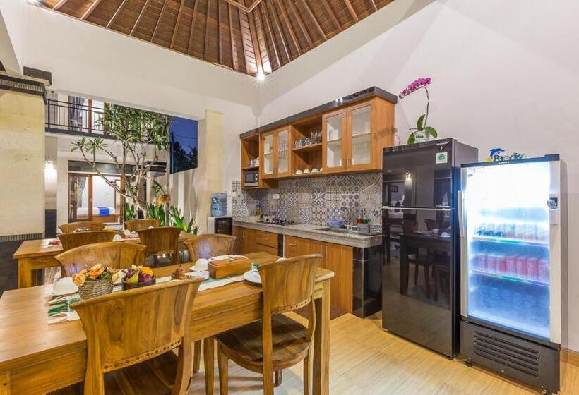 펜션 Linggar Guest House