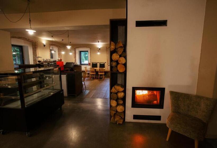 Пансион Penzion Mezi Lesy