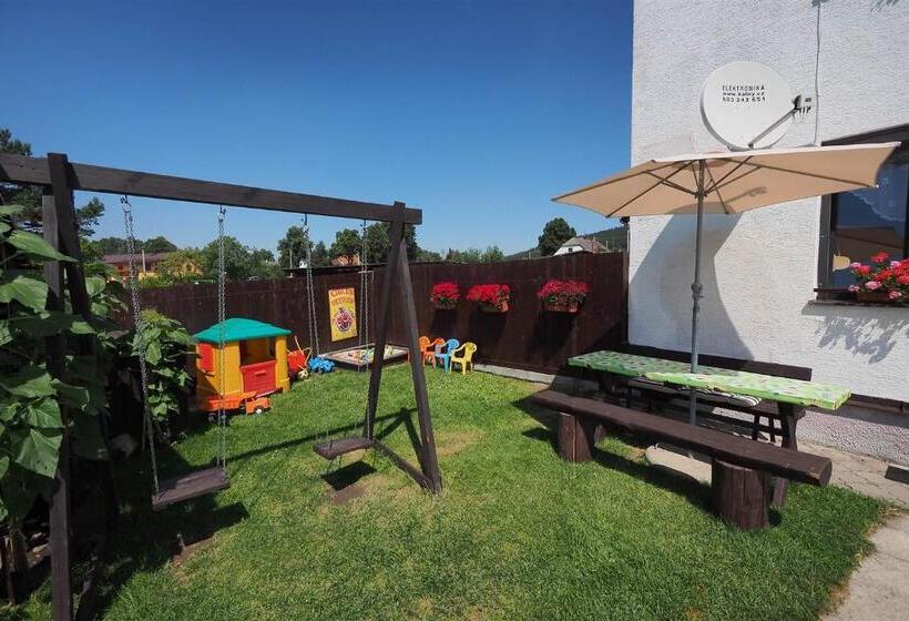 פנסיון Penzion Nemílek