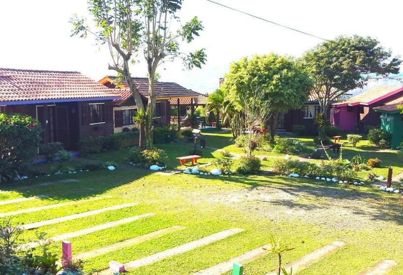 پانسیون Residencial Emery Village