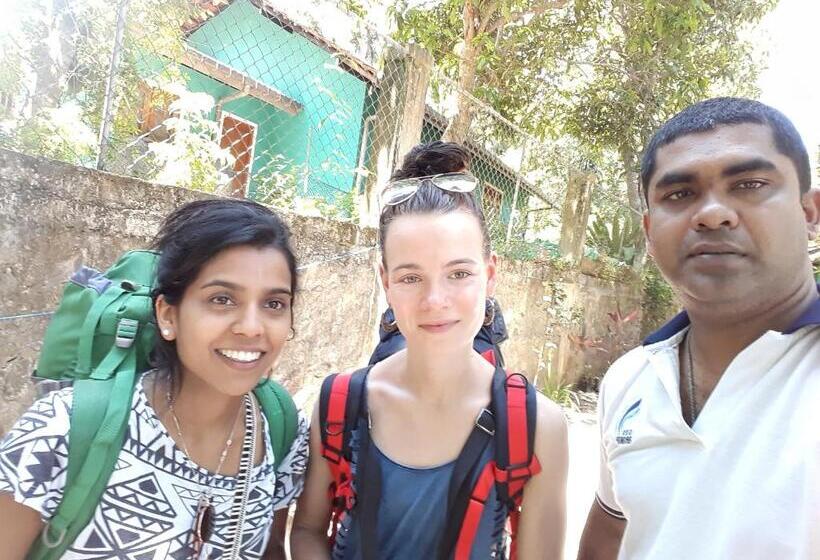 Пансион Rivi Sanda Villa & Apartment Hikkaduwa