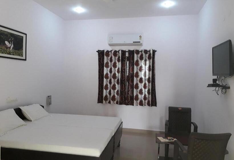 بنسيون Sanctuary Tourist Lodge