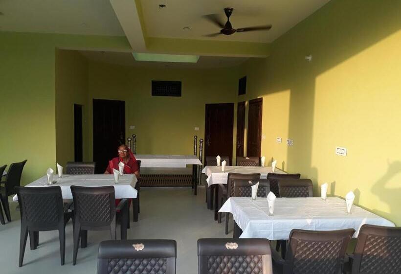 بنسيون Sanctuary Tourist Lodge