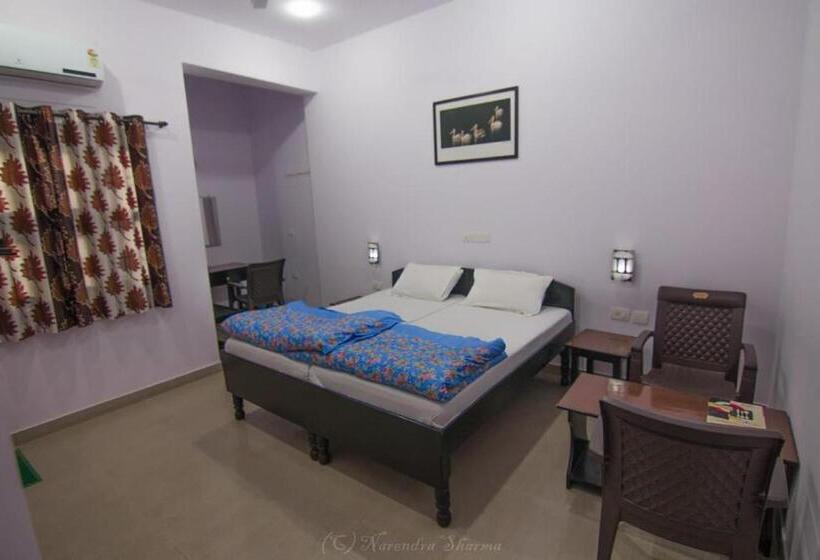 بنسيون Sanctuary Tourist Lodge