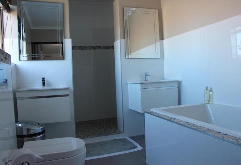 بنسيون Seaside Hermanus Guest Room