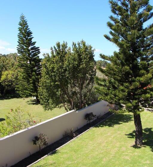بنسيون Seaside Hermanus Guest Room