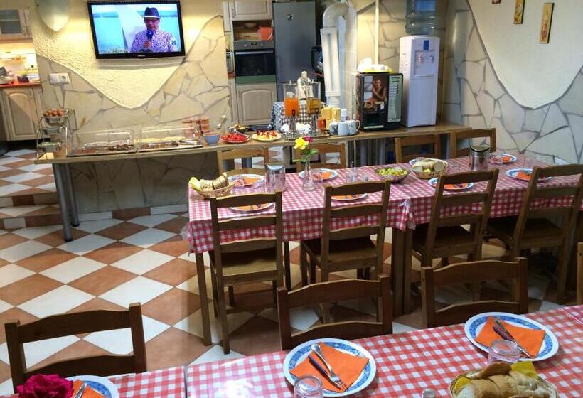 ペンション Sárvári Vendégház Pécs,hosszúhetény