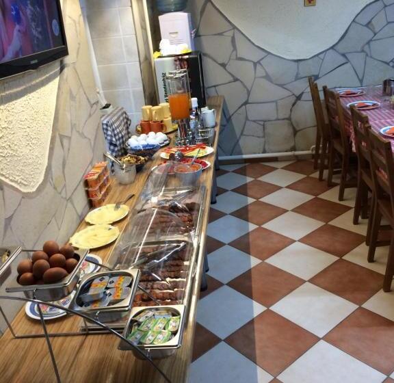 ペンション Sárvári Vendégház Pécs,hosszúhetény