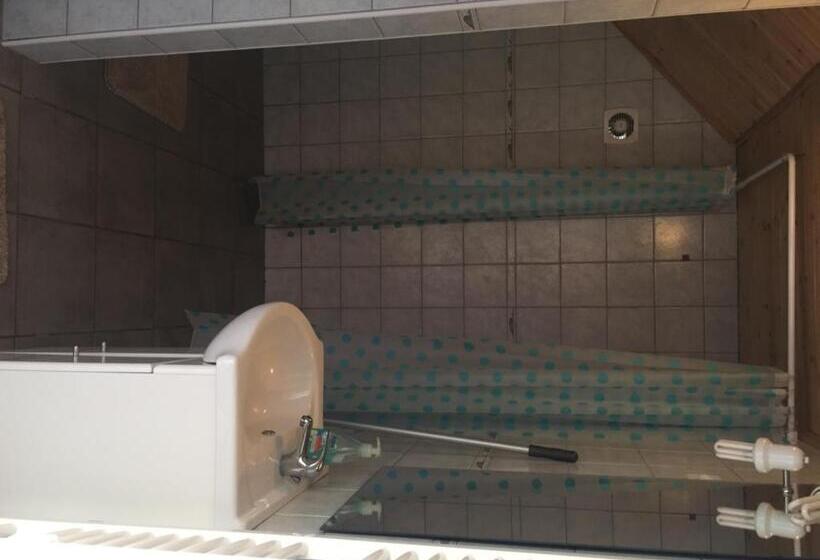 ペンション Sárvári Vendégház Pécs,hosszúhetény