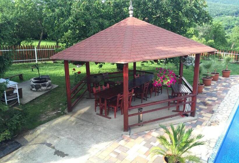 פנסיון Sárvári Vendégház Pécs,hosszúhetény