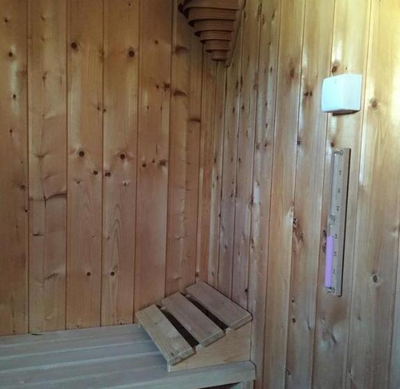 ペンション Sárvári Vendégház Pécs,hosszúhetény