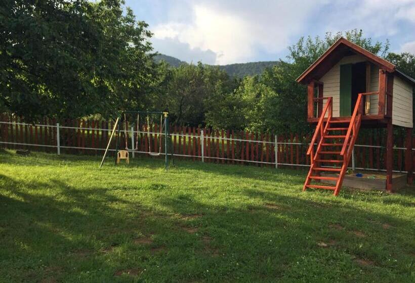 ペンション Sárvári Vendégház Pécs,hosszúhetény