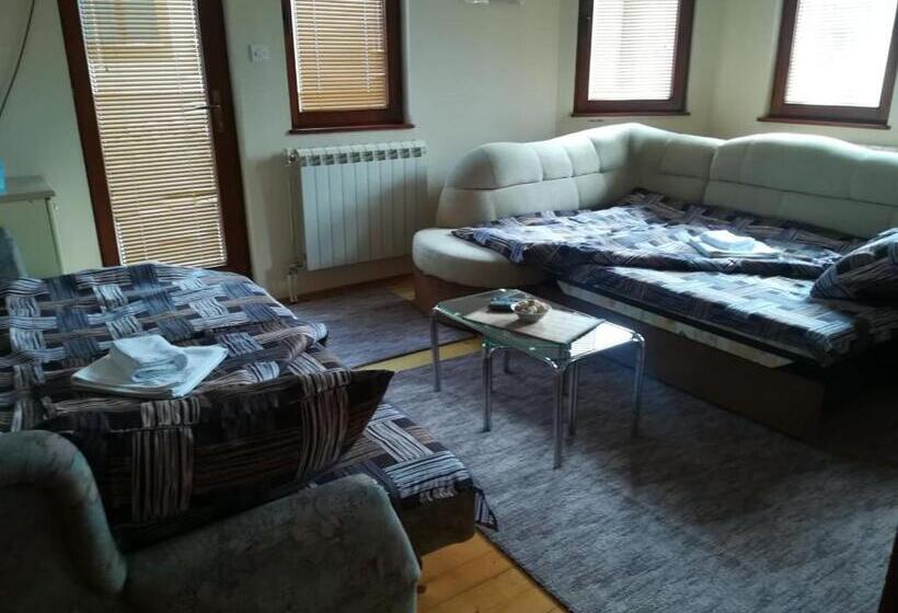 پانسیون Stefani Apartments