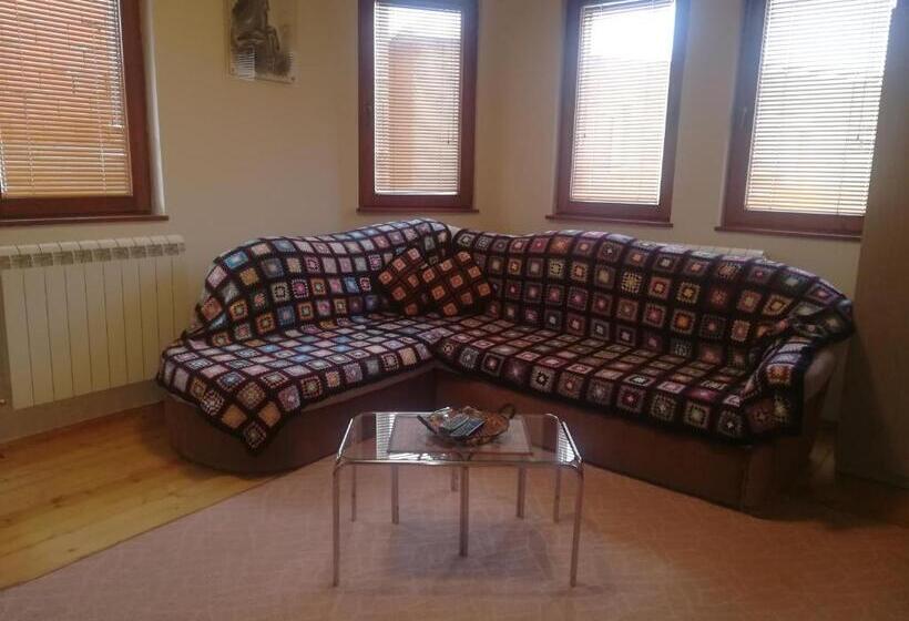 پانسیون Stefani Apartments