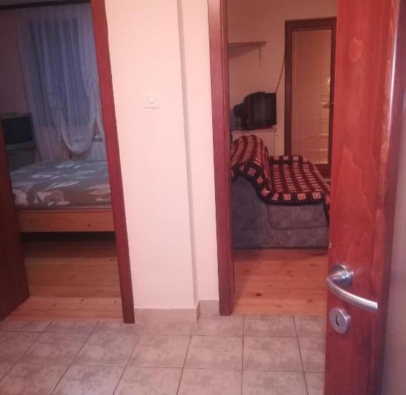 پانسیون Stefani Apartments