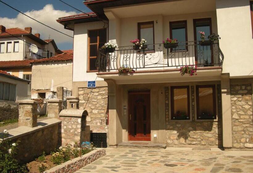 پانسیون Stefani Apartments