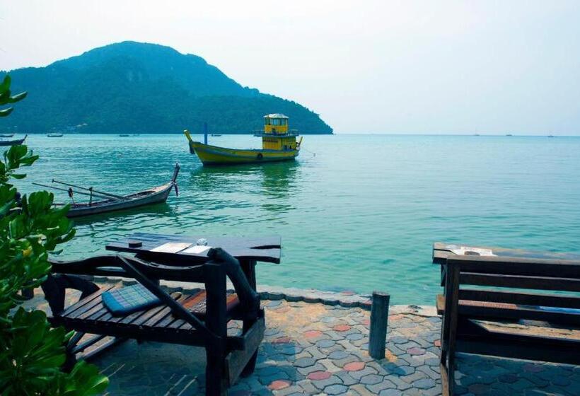 پانسیون Sunflower Boathouse