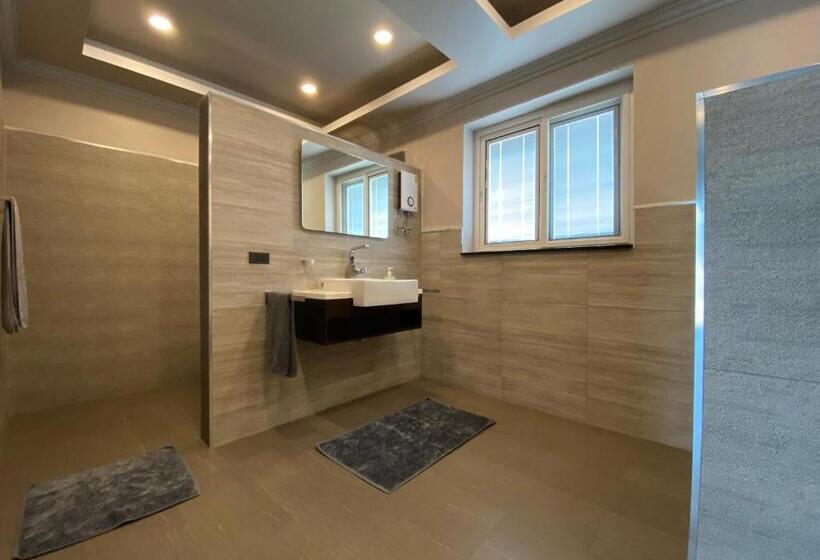 פנסיון Sutalawadee Resort