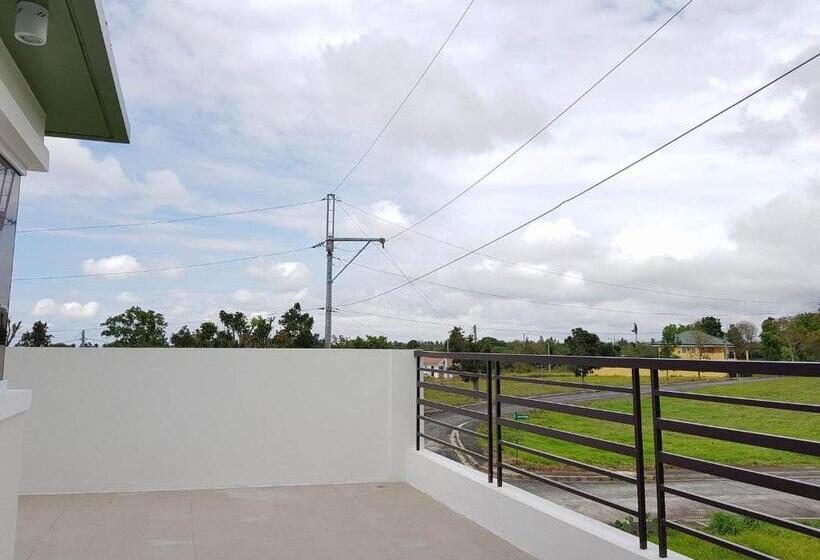 פנסיון Tagaytay Guest House