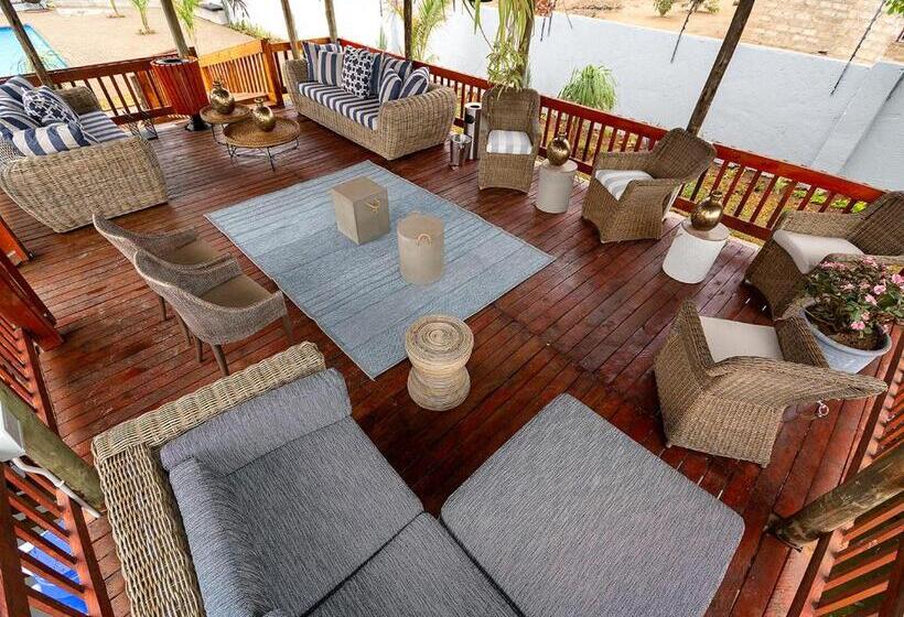 Пансион The Farm Boutique Guest House