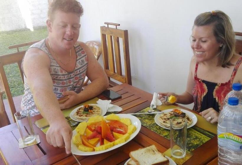 Пансион The Sea View Villa Surf School