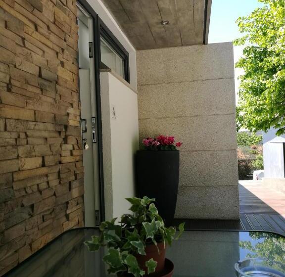 Пансион Vitória S House