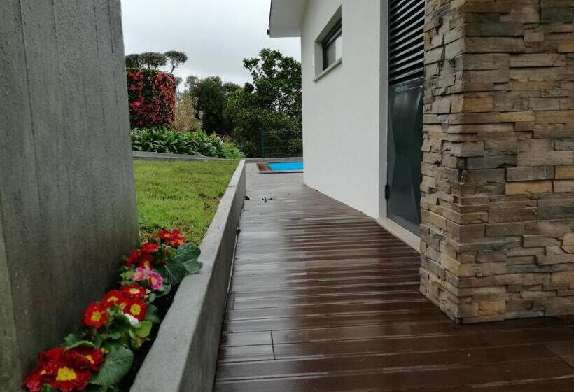 Пансион Vitória S House