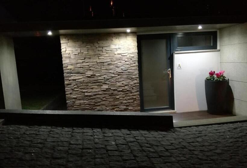 Пансион Vitória S House