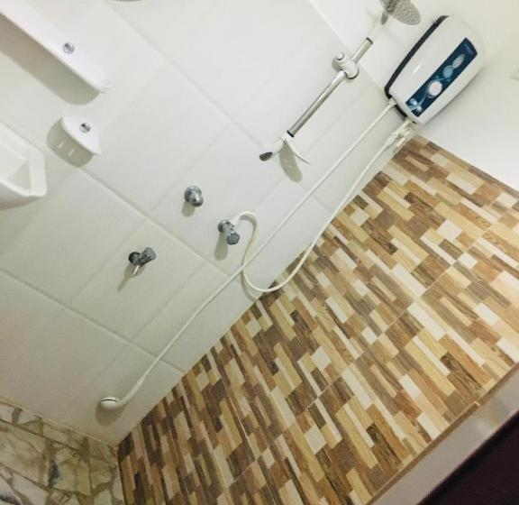 膳宿费 White Oceanic Guest & Restaurant