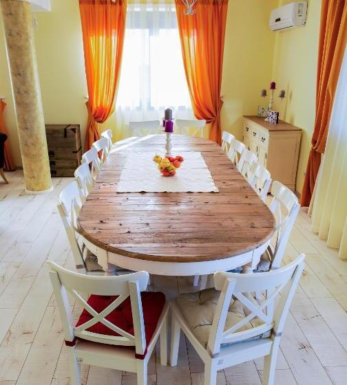 Pensiunea Agroturistica Floare De Camp