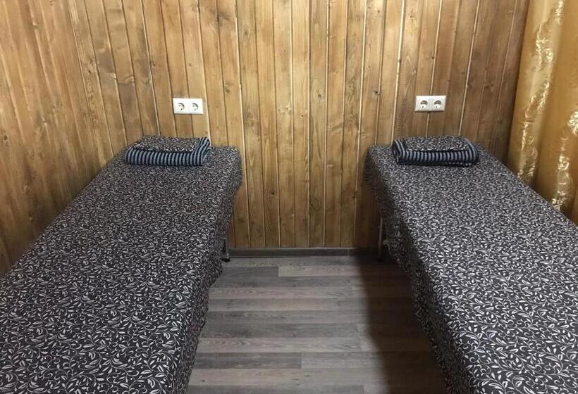 リゾートホテル чорна вода