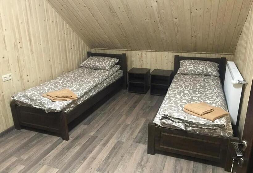 リゾートホテル чорна вода