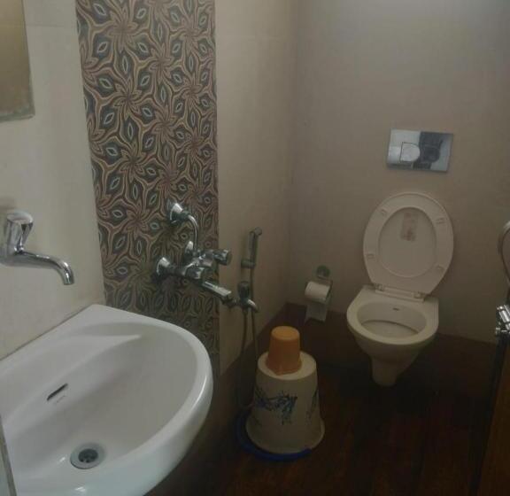 استراحتگاه Saritas Guest House   Bogmalo Beach