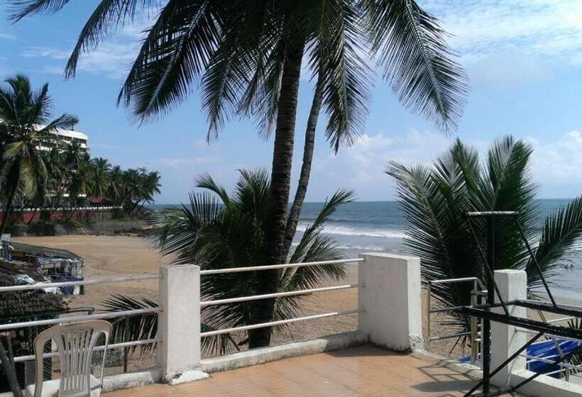 استراحتگاه Saritas Guest House   Bogmalo Beach