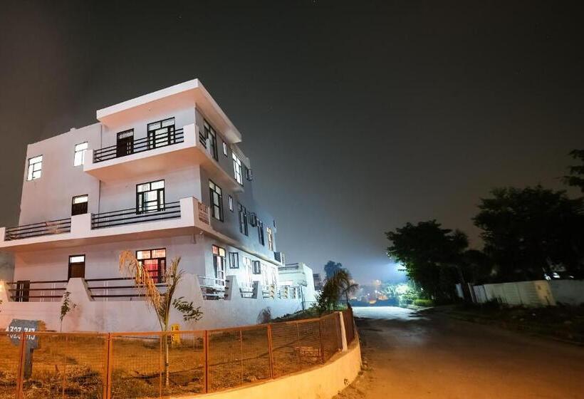 Spot On Hotel Welcome