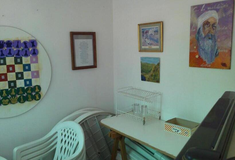 ユースホステル La Casa De Ramatis