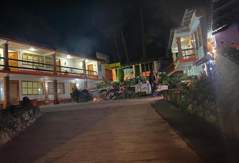 فندق صغير Plaza Don Gabino Hotel Y Restaurante