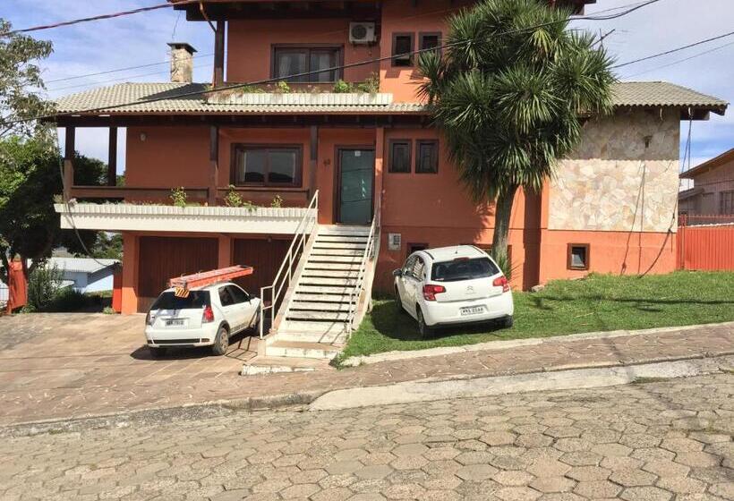 ユースホステル Pousada Monte Carlo