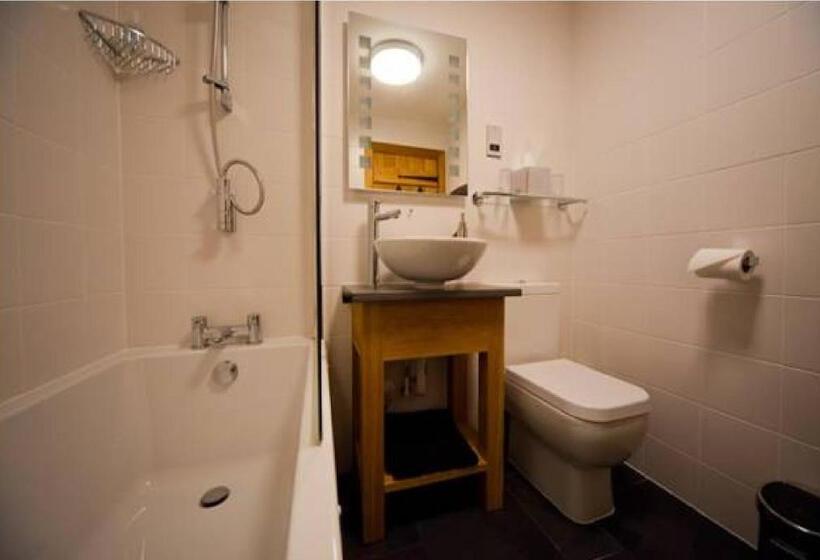 فندق صغير The Kingsdon Inn